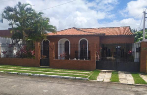 Quarto com 3 camas